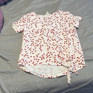 White w/ red and pink hearts 7/8 small